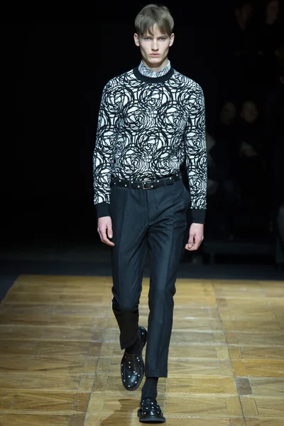 Look 40